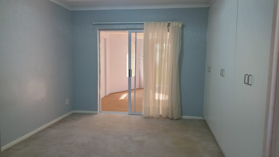 To Let 1 Bedroom Property for Rent in Loerie Park Western Cape